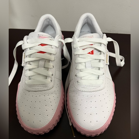 Women’s Puma - Picture 2 of 10